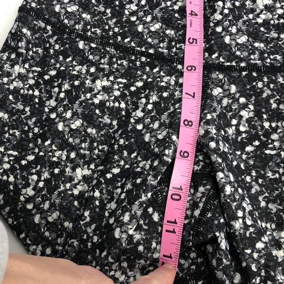 Lululemon Wunder Under Pant Splatter White Black 28" Sz 6 - Picture 8 of 9